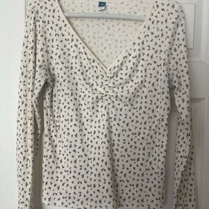 Old Navy cream shirt with flower pattern
